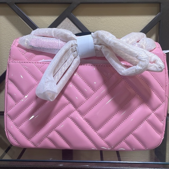 Michael Kors Peyton MD Shoulder Flap Bag - Picture 4 of 11